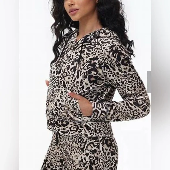 Juicy Couture Ocelot Print Hoodie and Shorts Set L NWT - Picture 1 of 10